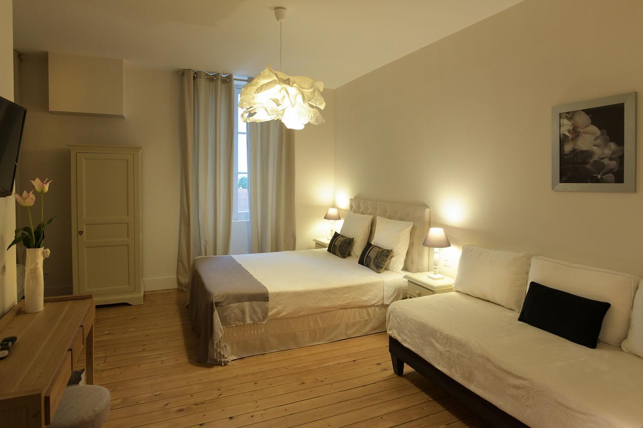 Le Cercle Chambres Climatisees Coligny Exterior foto